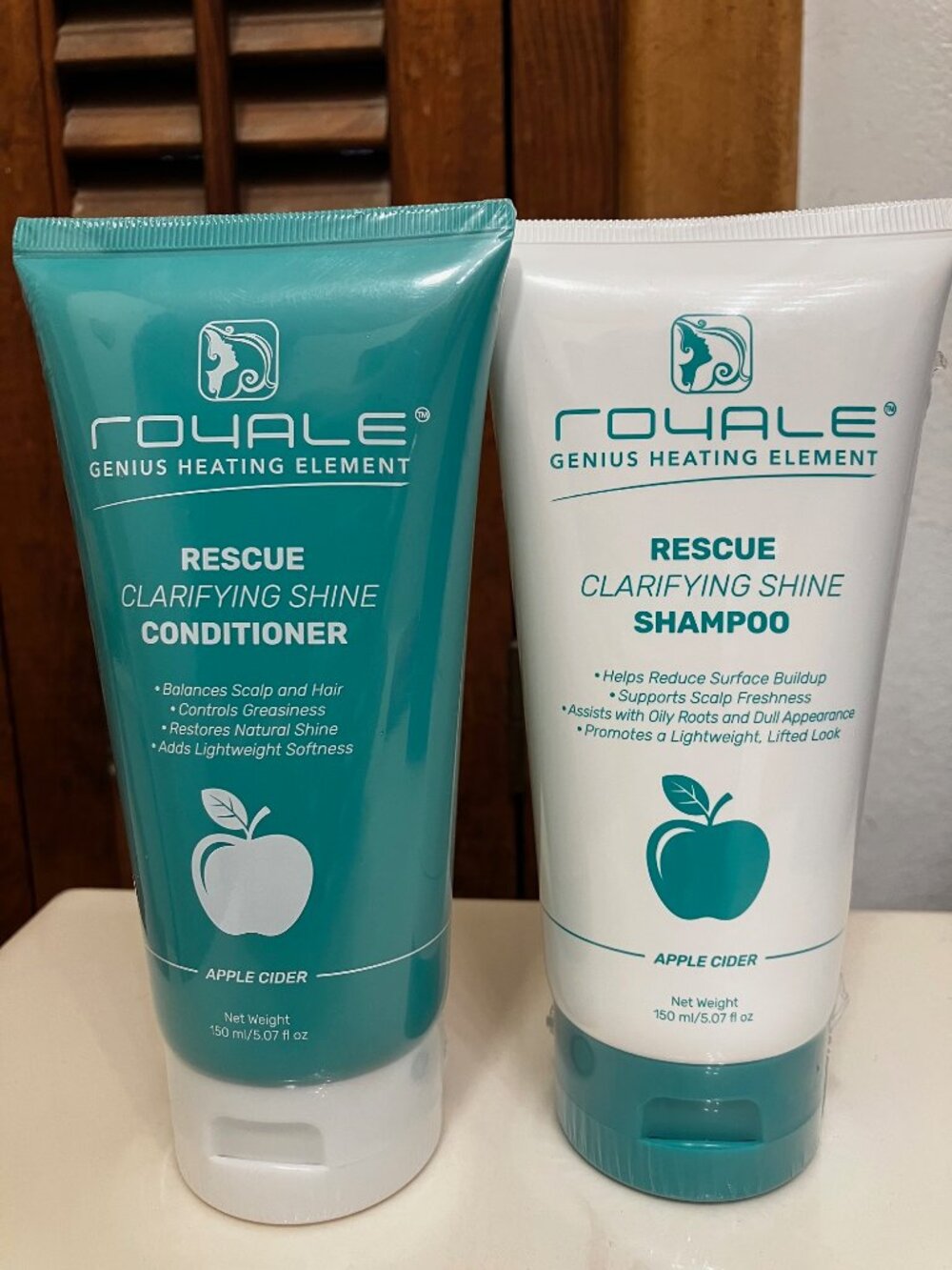 Royale Genius Clarifying Shine Shampoo & Conditioner in Apple Cider